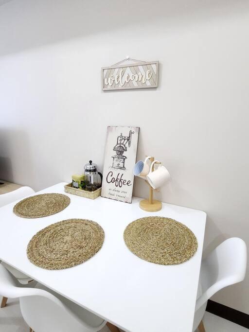 Cosy Executive 1 Bedroom Uptown Parksuites Ultra Fast Internet 马尼拉 外观 照片