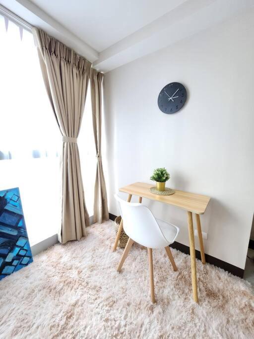Cosy Executive 1 Bedroom Uptown Parksuites Ultra Fast Internet 马尼拉 外观 照片