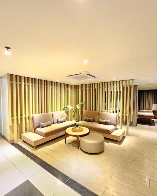 Cosy Executive 1 Bedroom Uptown Parksuites Ultra Fast Internet 马尼拉 外观 照片